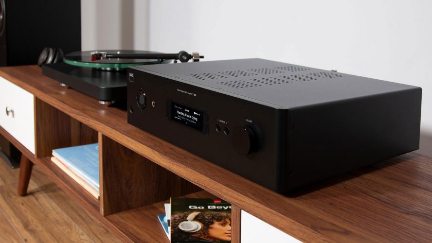 Гибридный стерео усилитель NAD C 399