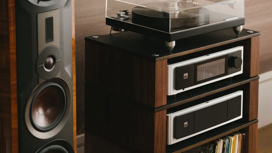 NAD M23 V2 Оконечный стерео усилитель