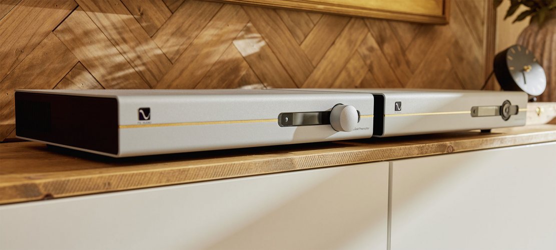 PS Audio StellarGold Preamplifier Silver