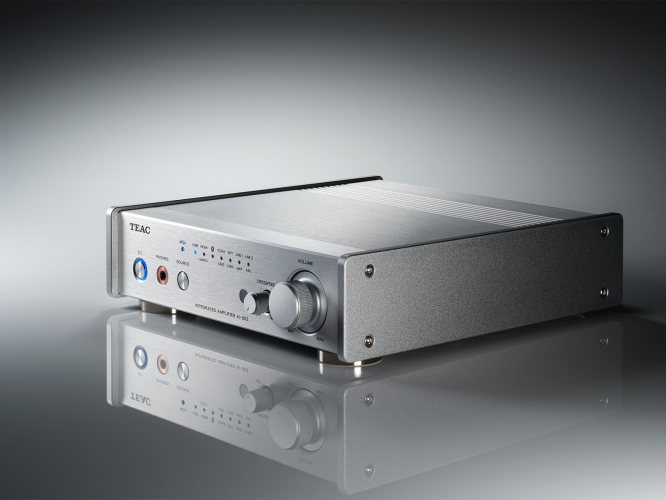 Teac AI-303 Silver