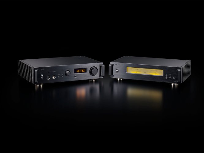 Teac AP-701 Black