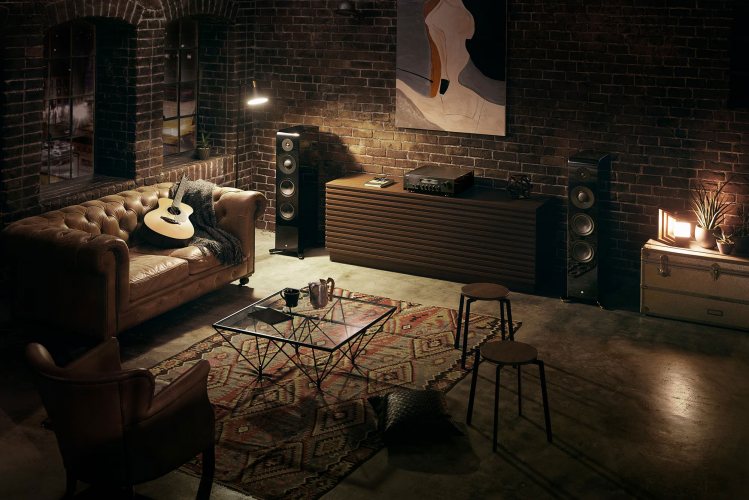 Yamaha R-N2000A Black Сетевой Hi-Fi-ресивер