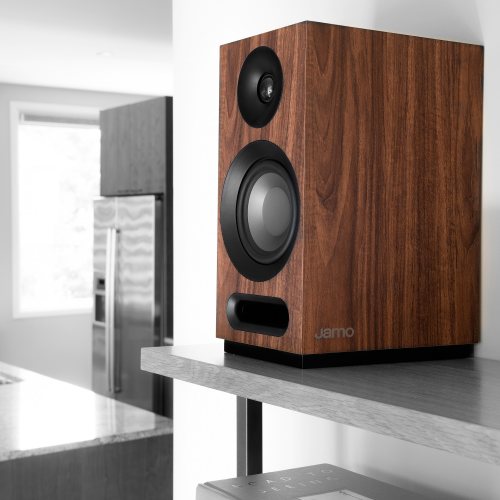 Jamo S803 (Walnut) в интерьере