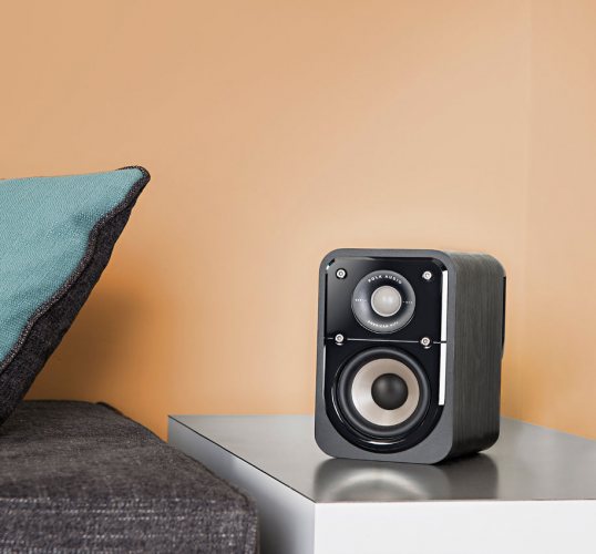 Polk Audio S10e (Washed Black Walnut) в интерьере