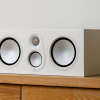 Monitor Audio Silver Center 8G Satin White На полке